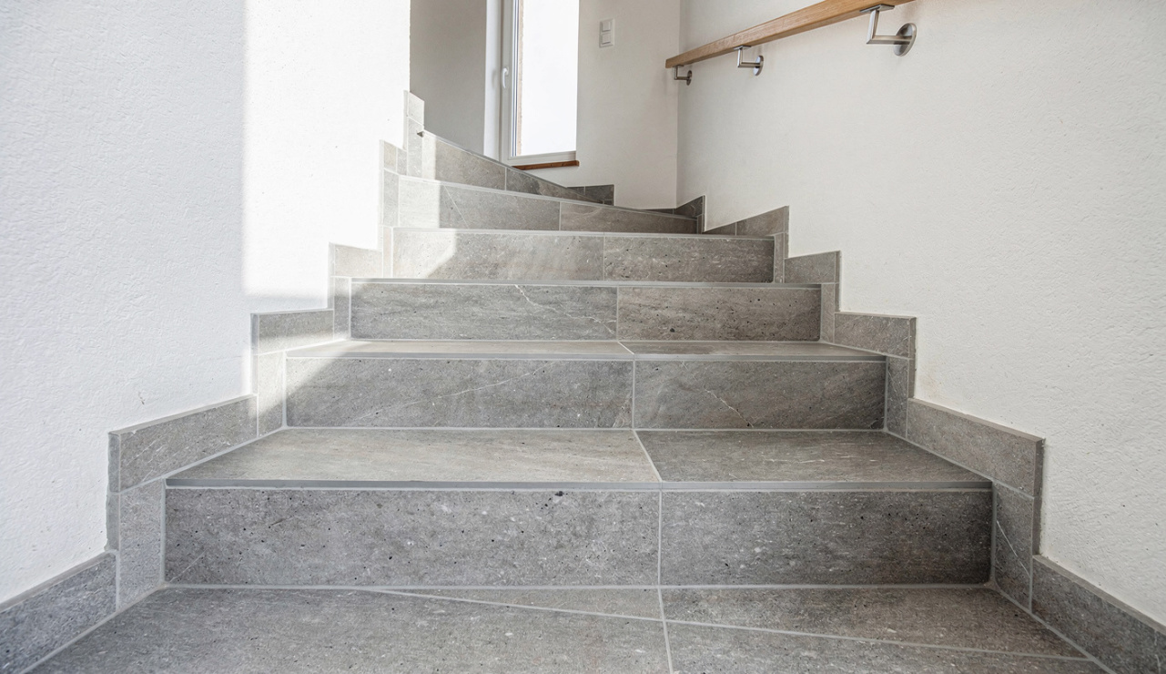 Treppenfliesen Lohr am Main moderne Treppe Fliesen
