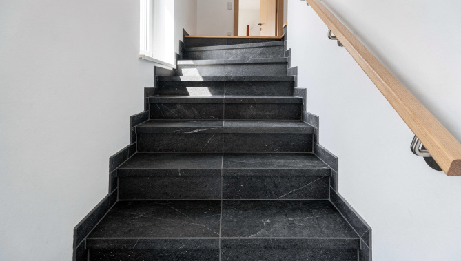 Treppensanierung Frammersbach mit Feinsteinzeug